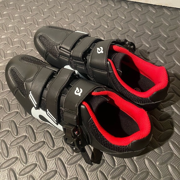 Peloton Cycling Altos Shoes Black Red size 7.5 Womens US / 39 EU - Picture 5 of 6